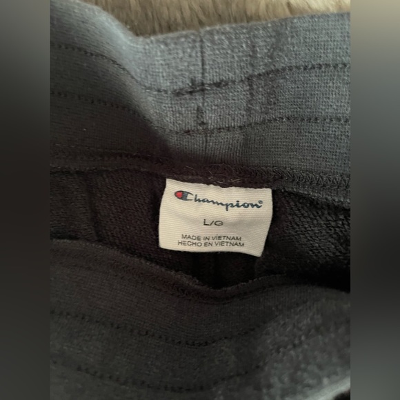 Champion Shorts - Picture 2 of 2